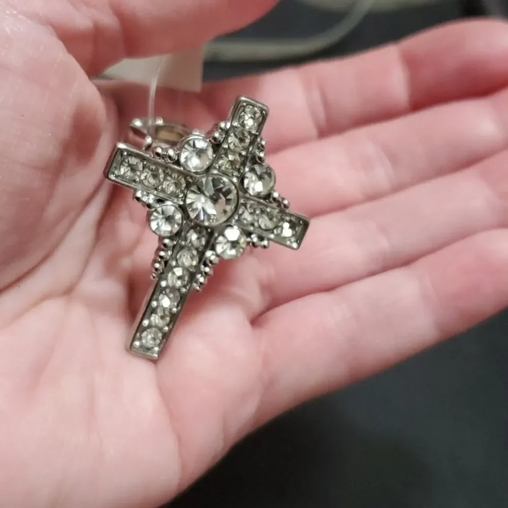 Unbranded pretty silver